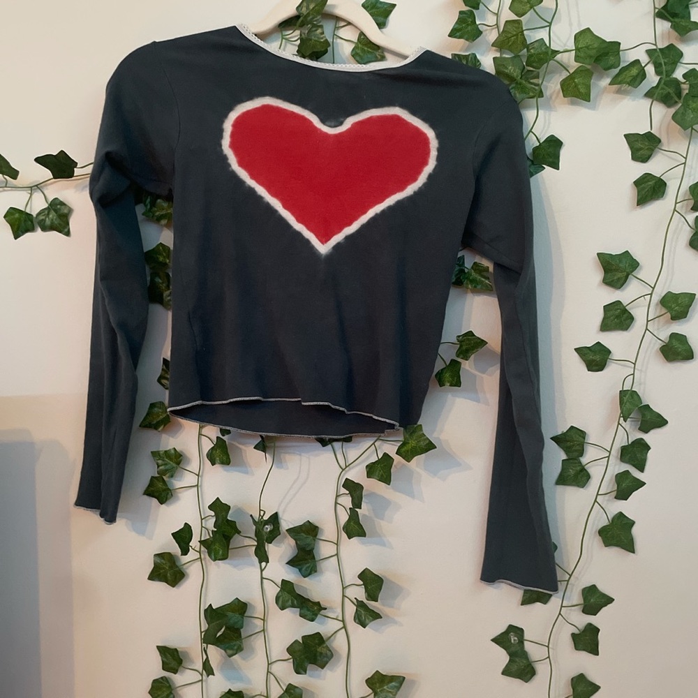 pretties venice iconic heart long sleeve tee!